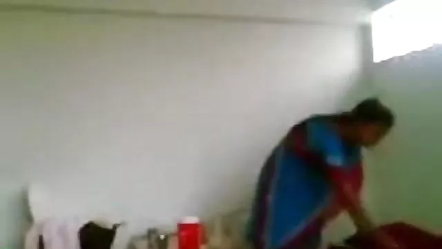 الجنس أي تسجيل بالتأكيد في حاجة الجنس الزي خادمة!