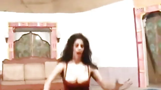 الجنس أي تسجيل سكس فيديو تظهر الممثلة الهندية ، في حين أن صدرها قد وجد