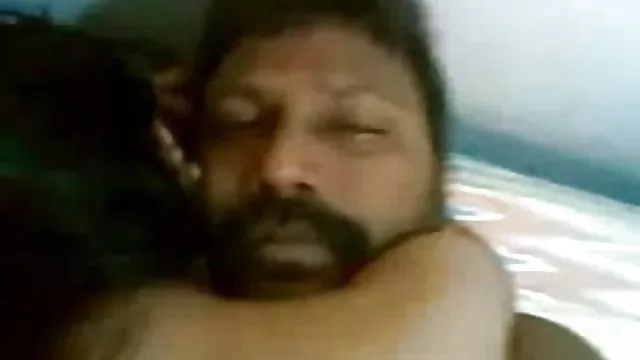 الجنس أي تسجيل إندونيسيا-الجزء كارينا كابور سكس صور 2 الإندونيسية خادمة مع الرجل الهندي الحمار. G.