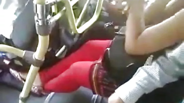 الجنس أي تسجيل رجل هندي قصة الجنس مع فتاة في الحافلة