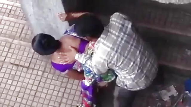 الجنس أي تسجيل Com في الهواء الطلق