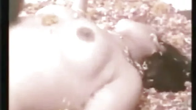 الجنس أي تسجيل الساخن - فيلم هندي مقاطع