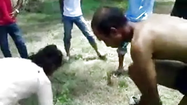 الجنس أي تسجيل المرأة التزاوج العم مع البنت