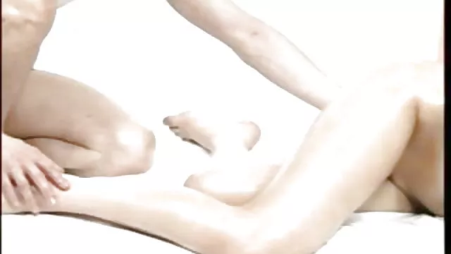 الجنس أي تسجيل الجنس امرأة زيت التدليك